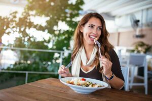¿Es posible hacer la dieta si como cada día en el restaurante?