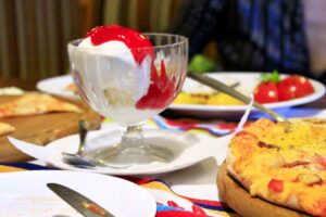 ¿Se puede comer pizza y helado en una dieta?