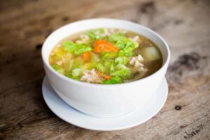Caldo vegetal casero