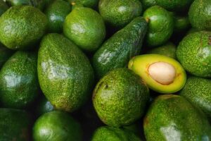 8 razones para consumir medio aguacate al día