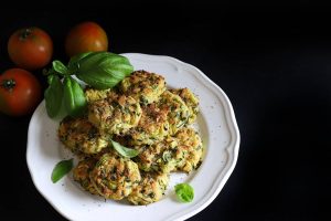 Croquetas de calabacines con queso feta y menta