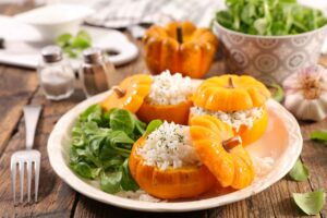 Calabaza rellena con arroz y atún