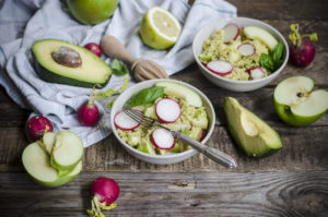 Ensalada de mijo con manzana verde y aguacate