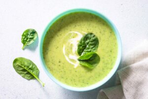 Crema de espinacas: una verdadera comfort food para tu bienestar