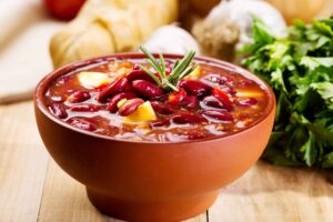 Sopa de cereales y alubias: un comfort food energético y sabroso
