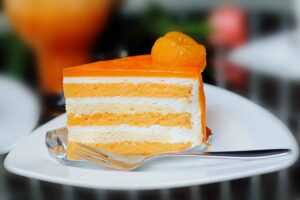 Tarta de naranja esponjosa: la receta fácil para una merienda especial