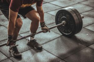Qué es el CrossFit: historia y beneficios del entrenamiento perfecto