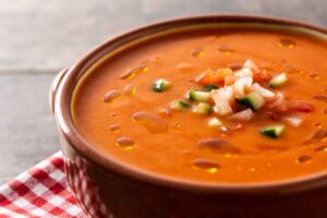 Gazpacho: receta, historia y variaciones light