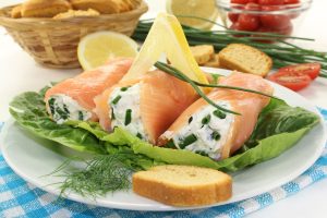 Rollitos de salmón, la receta con queso fresco