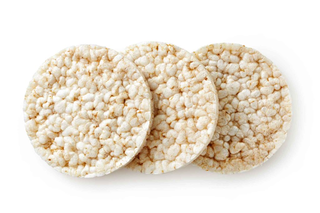Galletas de arroz, alimento con menos de 120 calorías ideal para deportistas