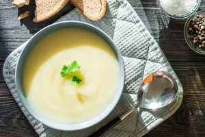 Crema de coliflor y patata: la receta más sana y deliciosa